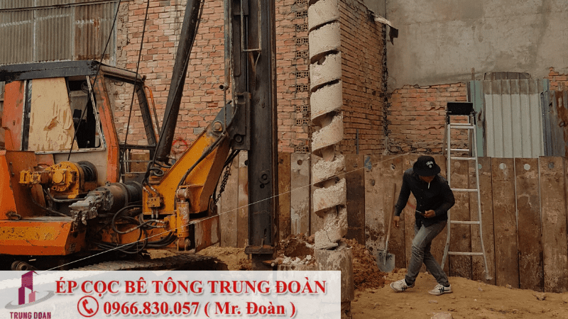 Khoan dẫn ép cọc trung đoàn